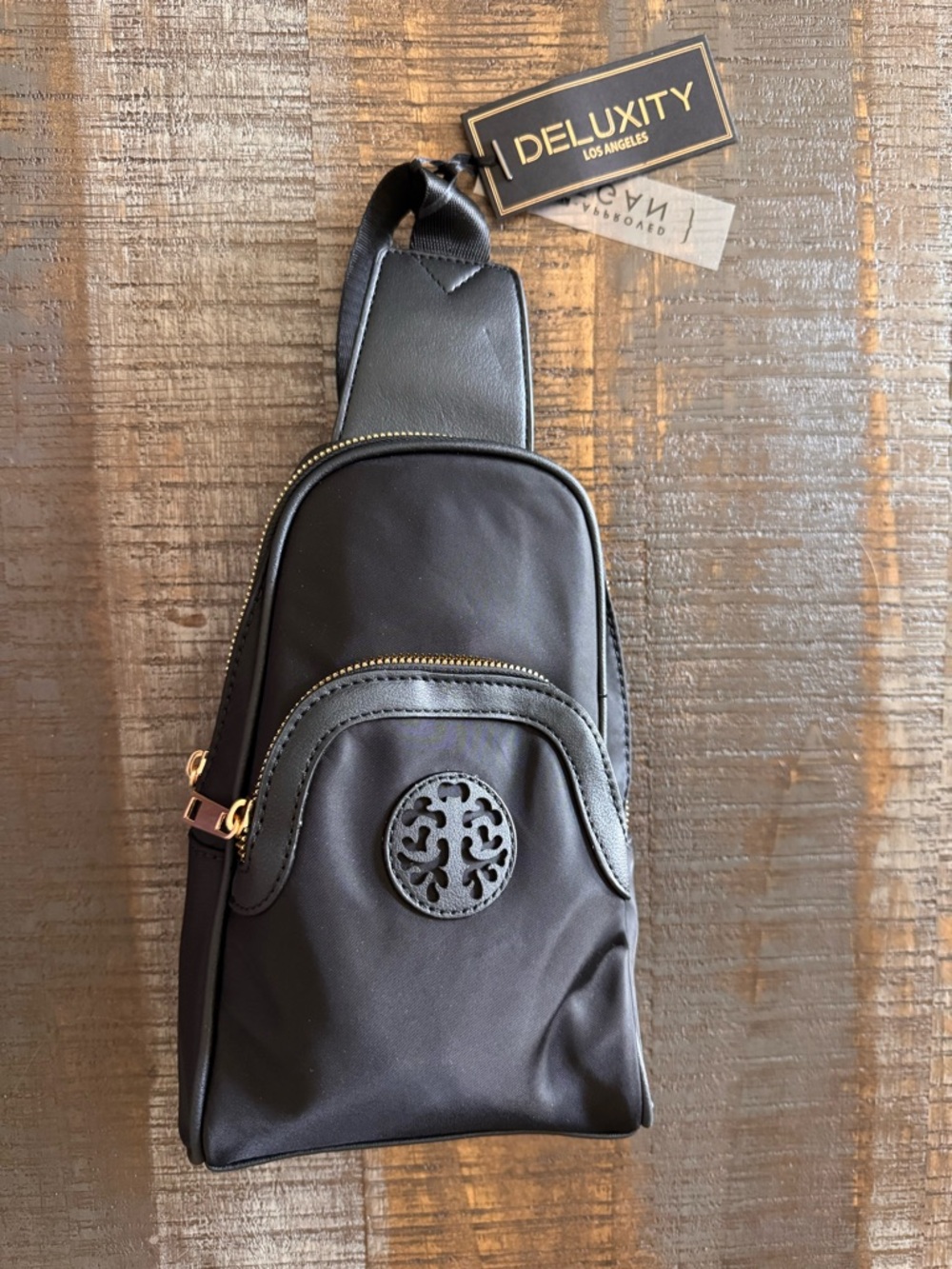 NWT Deluxity Los Angeles Crossbody Bags Small Sling Bag Travel Cross Body Black